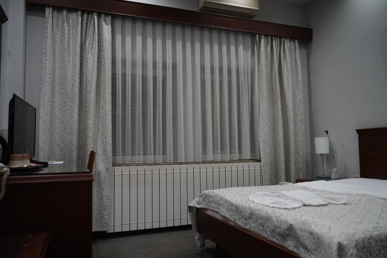 Hotel Tadz Novi Pazar Kültér fotó