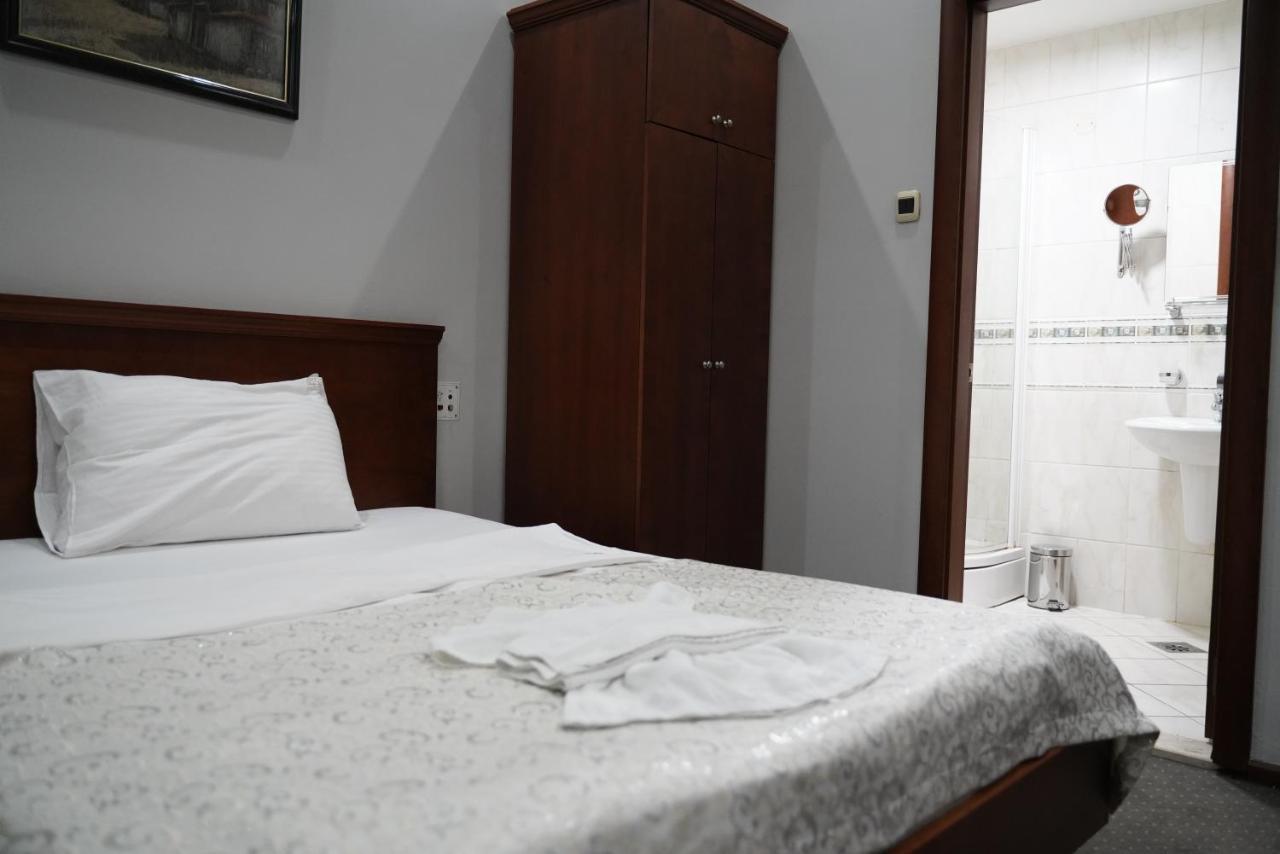 Hotel Tadz Novi Pazar Kültér fotó